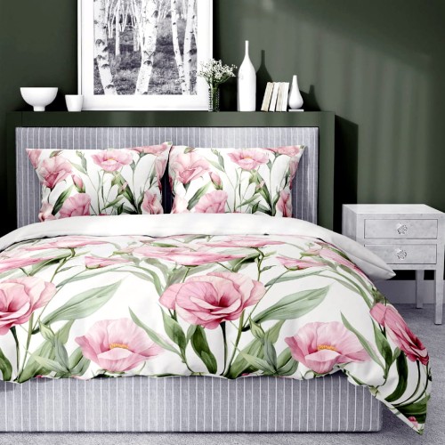 Pościel satynowa z delikatnym, kwiatowym wzorem różowych kwiatów na białym tle. 2328a