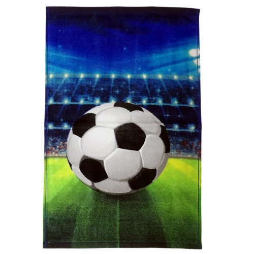 Ręcznik bawełniany 30x50 cm z realistyczną grafiką dużej piłki nożnej na murawie oświetlonego stadionu w nocy, akcesoria dla dzieci, ręcznik sportowy.