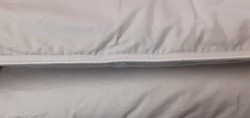 kołdra puchowa 140x200 poszycie białe puch gęsi extra waga 1kg  zbliżenie